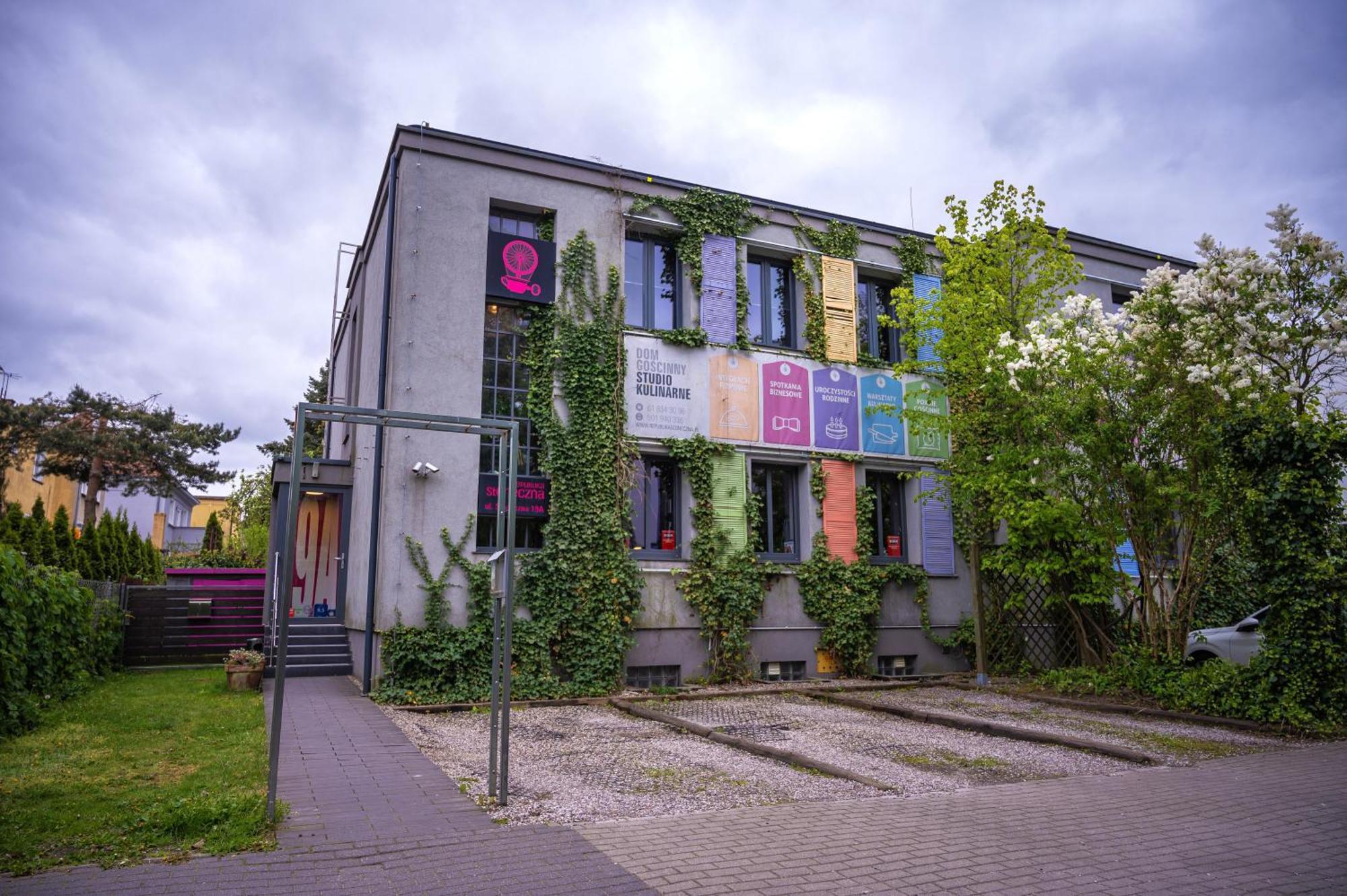 Republika Sloneczna Bed and Breakfast Poznań Buitenkant foto